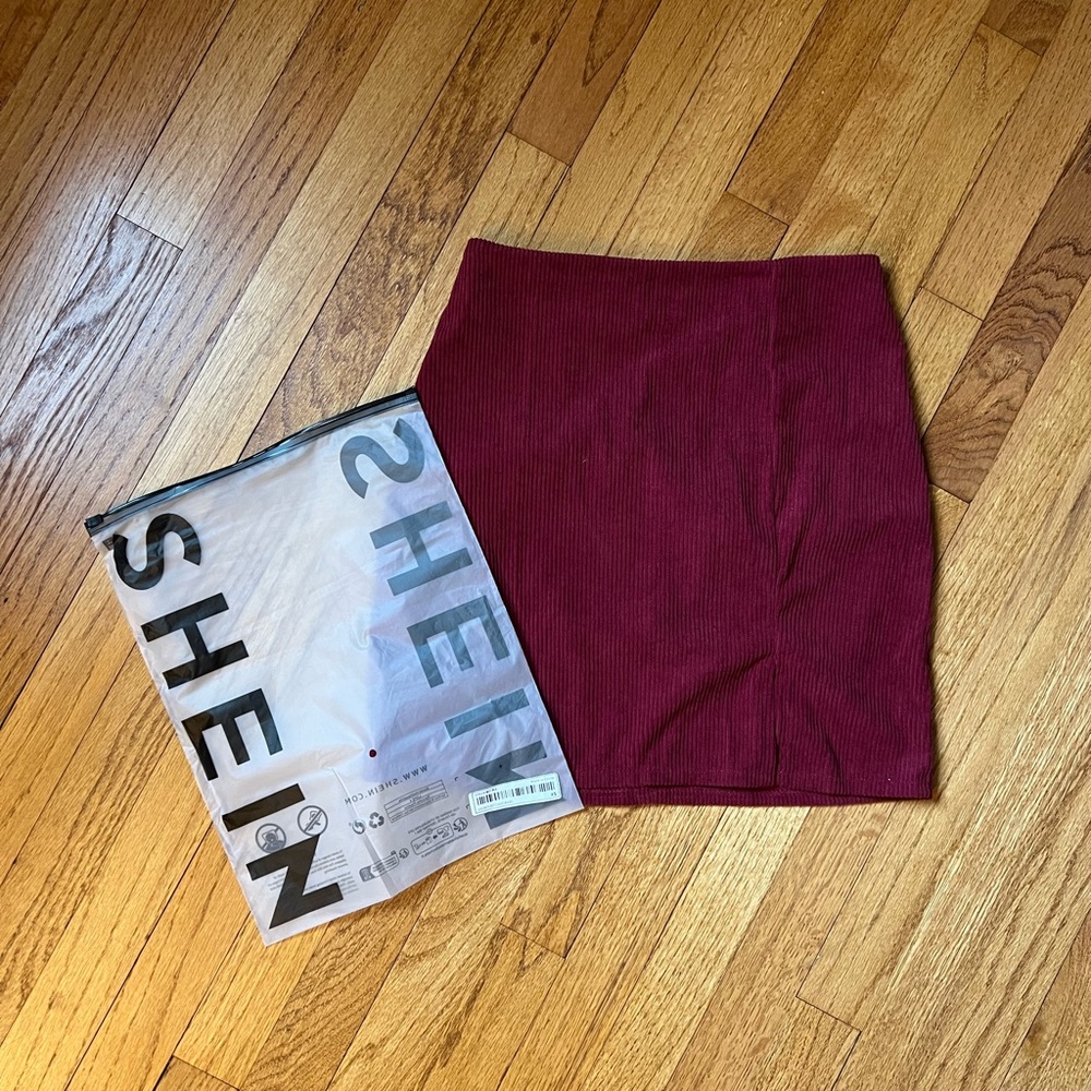SHEIN Corduroy skirt, maroon, size xs, NWT